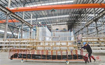 圖片新聞 電子商務(wù)浪潮下的新圖景